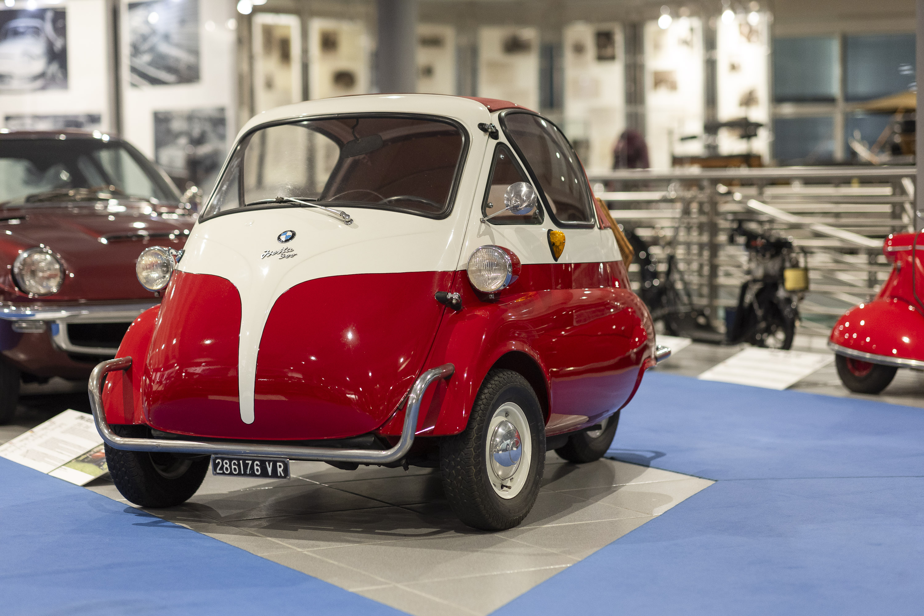 museo-nicolis-bmw-isetta-ph-andrea-dal-prato